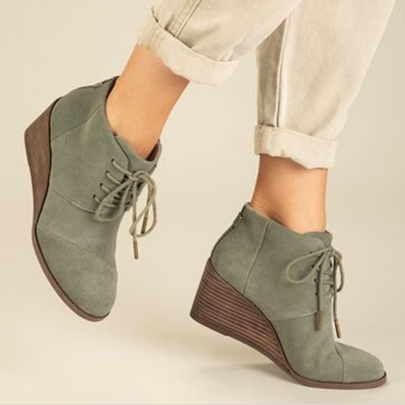 Toms Shoes - TomsHyde Wedge Bootie Size 8